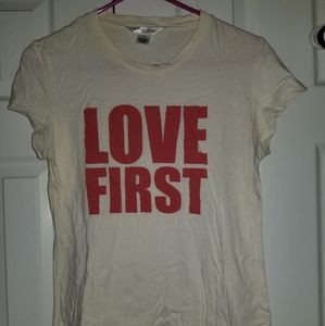 "Baby Tee" style juniors t-shirt